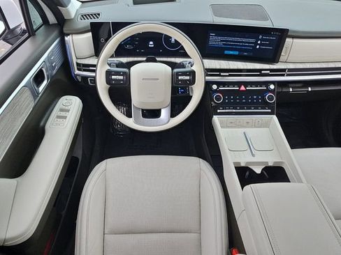 Certified 2024 Hyundai Santa Fe Calligraphy image 15