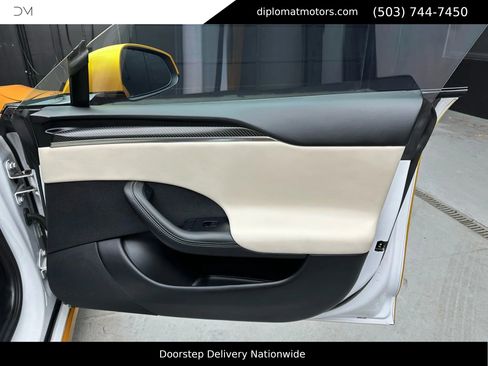 Used 2022 Tesla Model S Plaid image 23