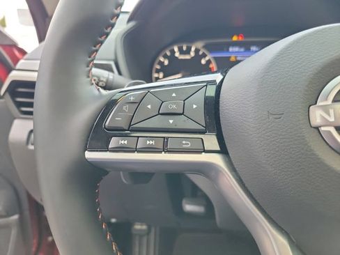 Used 2025 Nissan Altima 2.5 SR w/ SR Premium Package FWD image 20