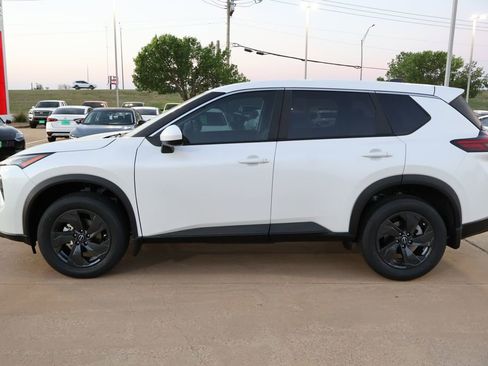 New 2026 Nissan Rogue SV image 2