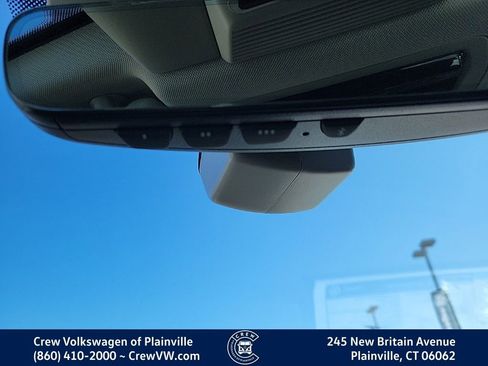 New 2026 Volkswagen Tiguan SE image 8