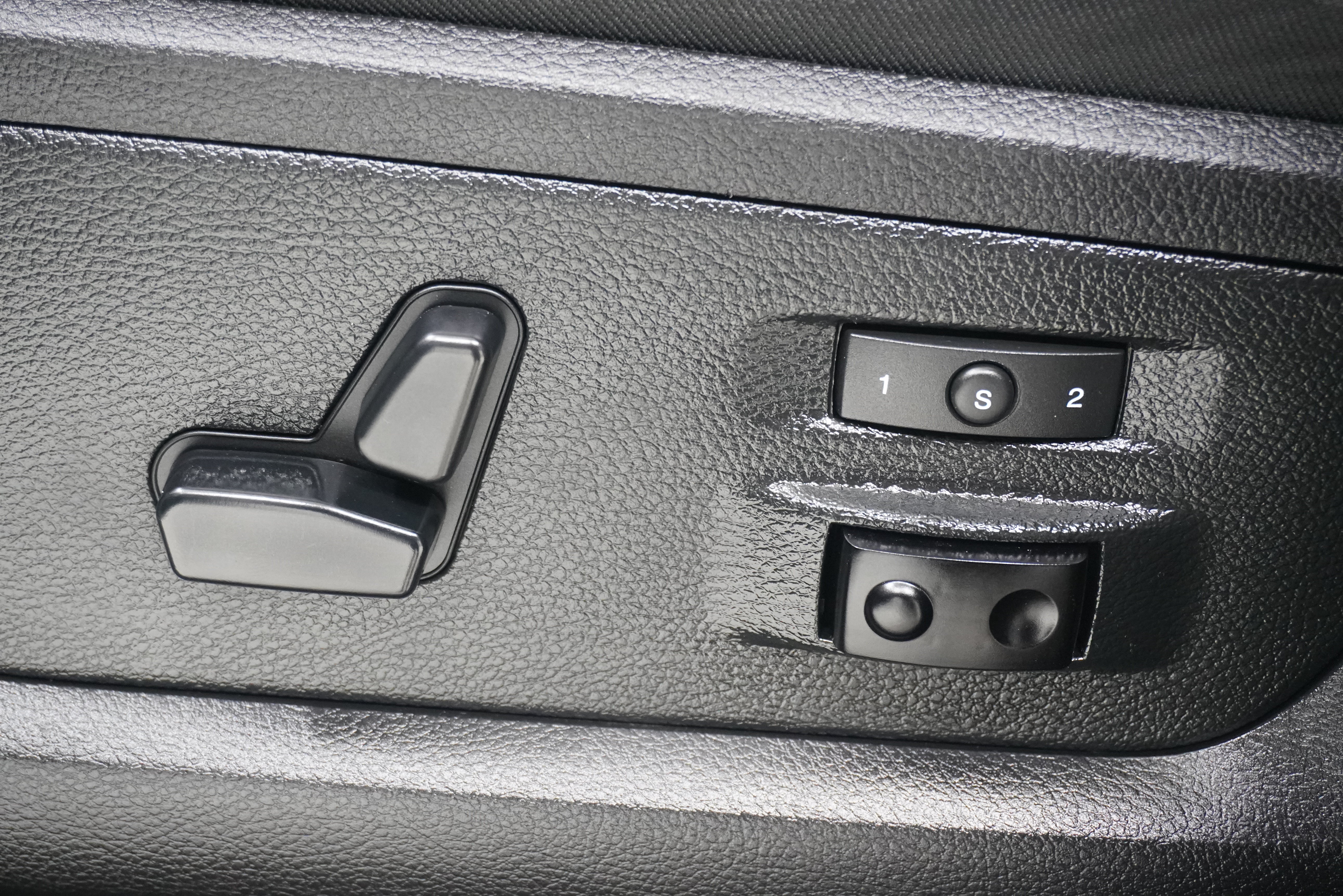Used 2018 RAM 2500 Laramie w/ Sport Appearance Group AWD/4WD image 15