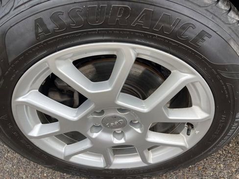 Used 2021 Jeep Renegade Limited image 9