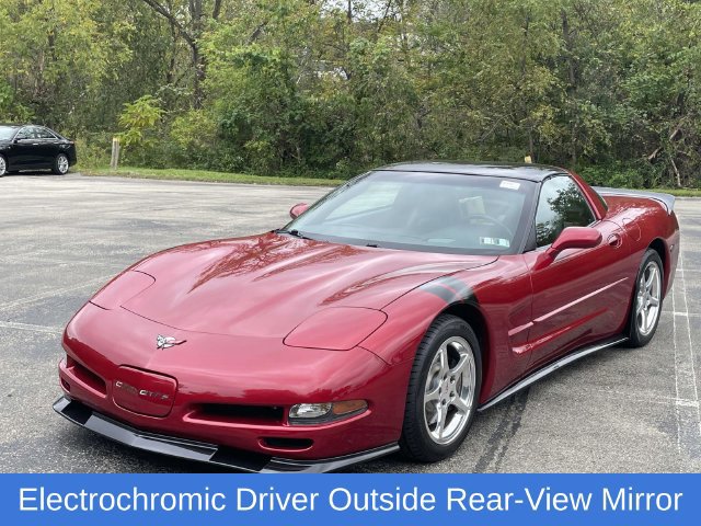 Used 2004 Chevrolet Corvette Coupe w/ Preferred Equipment Group RWD image 7