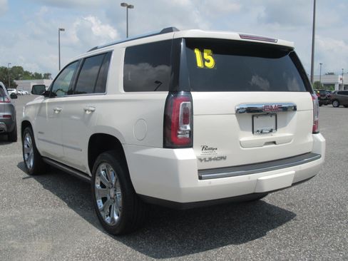 Used 2015 GMC Yukon Denali w/ Premium Package AWD/4WD image 5