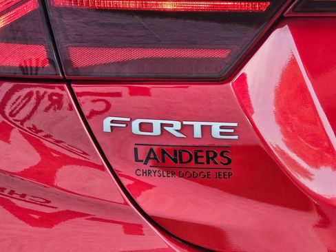 Used 2024 Kia Forte LXS FWD image 30