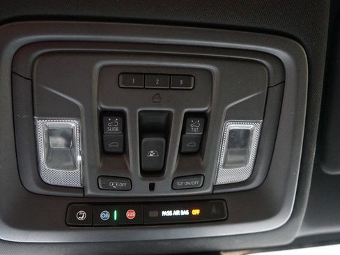 Used 2024 GMC Sierra 2500 AT4 w/ Technology Package AWD/4WD image 20
