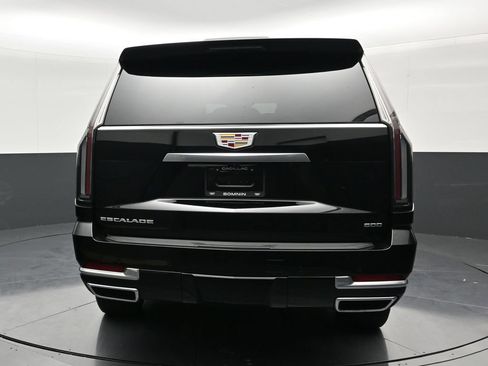 Used 2026 Cadillac Escalade ESV 2WD image 4
