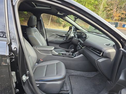 New 2025 Buick Envista Sport Touring w/ Convenience I Package image 11