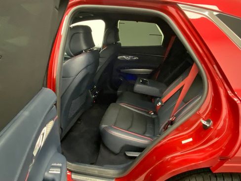 Used 2023 Genesis GV70 2.5T w/ Sport Prestige Package image 38