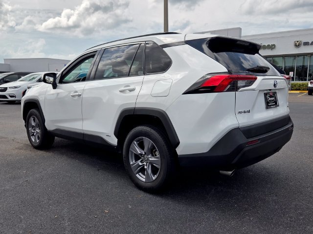 Used 2024 Toyota RAV4 LE AWD/4WD image 5