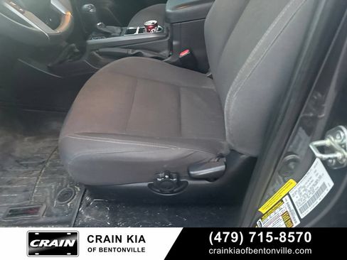 Used 2017 Toyota Tacoma TRD Off-Road w/ Premium & Technology Package AWD/4WD image 26