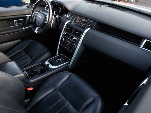 Used 2017 Land Rover Discovery Sport HSE image 18