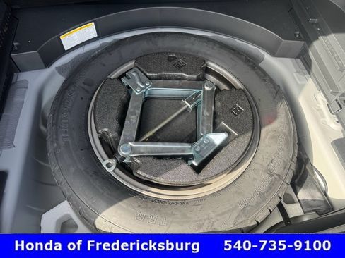 Used 2023 Toyota RAV4 SE w/ Convenience Package AWD/4WD image 33
