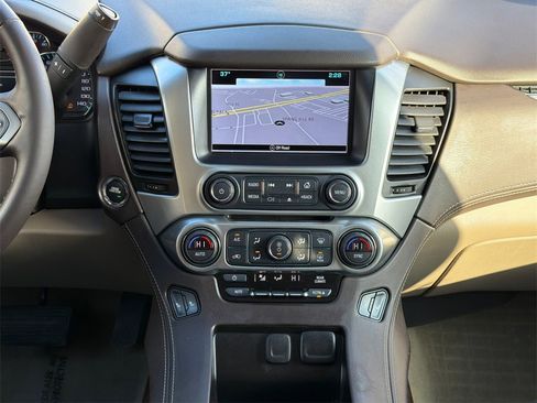 Used 2019 Chevrolet Tahoe LT w/ LT Signature Package image 26