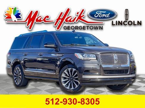 Used 2022 Lincoln Navigator L Reserve image 1