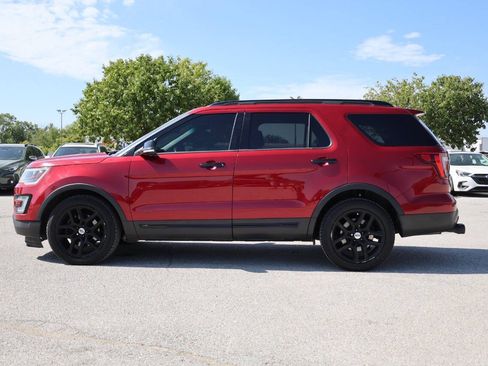 Used 2017 Ford Explorer Sport w/ Equipment Group 401A AWD/4WD image 8