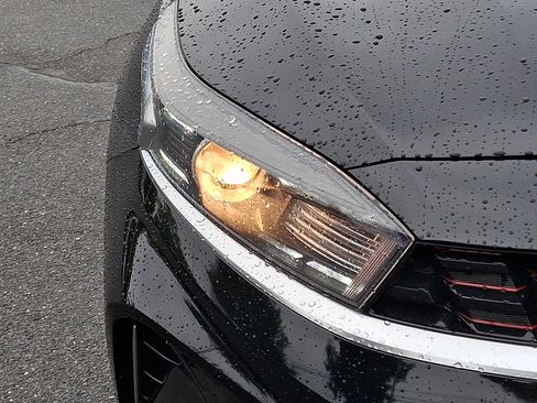 Used 2022 Kia Forte GT-Line w/ GT-Line Technology Package FWD image 9