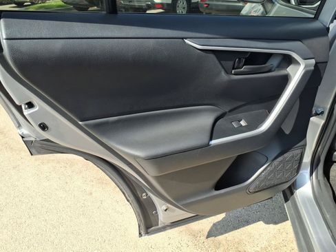 Used 2025 Toyota RAV4 LE AWD/4WD image 13