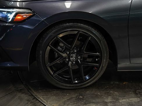 Used 2023 Honda Civic Sport image 9