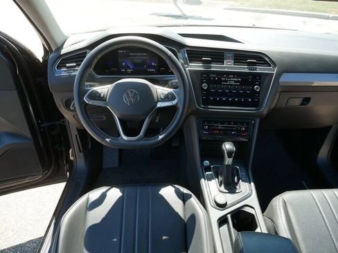Certified 2022 Volkswagen Tiguan SE AWD/4WD image 21