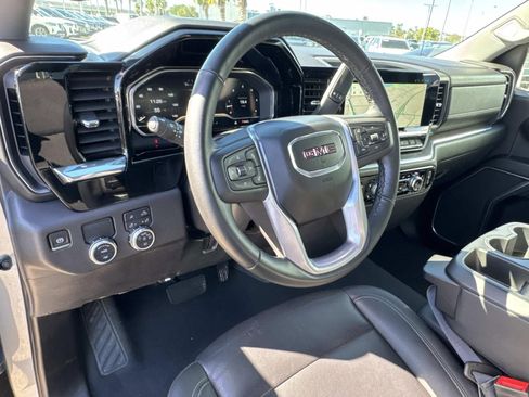 Used 2025 GMC Sierra 1500 SLT image 18
