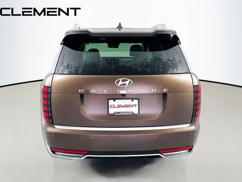 Certified 2026 Hyundai Palisade Calligraphy FWD image 8