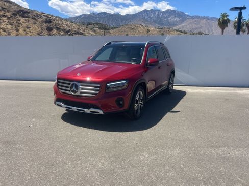 Used 2026 Mercedes-Benz GLB 250 image 1