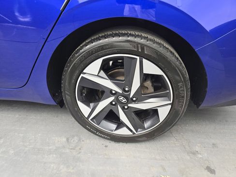 Used 2023 Hyundai Elantra SEL w/ Convenience Package FWD image 14