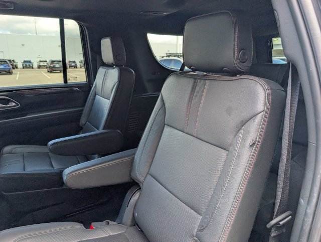 Used 2023 Chevrolet Suburban RST w/ Luxury Package AWD/4WD image 28