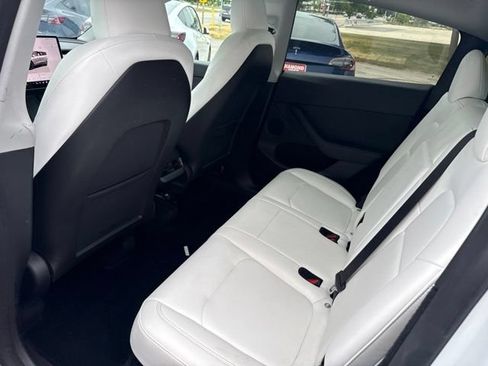 Used 2024 Tesla Model Y Long Range RWD image 14
