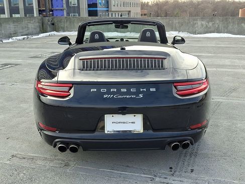 Used 2017 Porsche 911 Carrera S image 9