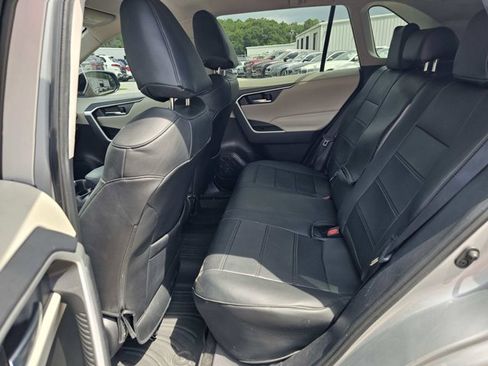 Used 2021 Toyota RAV4 XLE FWD image 32