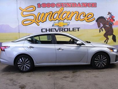 Used 2023 Nissan Altima 2.5 SV