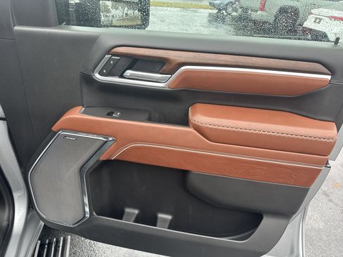 Used 2025 GMC Sierra 2500 Denali Ultimate image 40