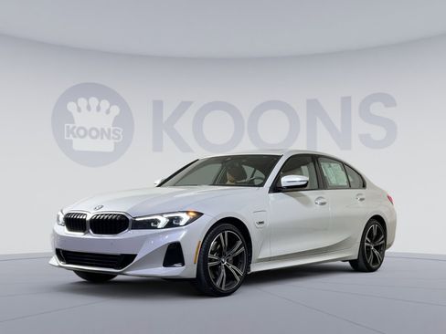 Used 2023 BMW 330e xDrive w/ Premium Package image 1
