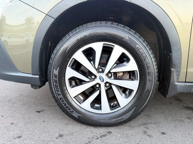 Used 2022 Subaru Outback Premium AWD/4WD image 28
