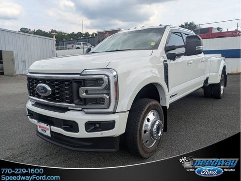 Used 2025 Ford F450 Platinum w/ FX4 Off-Road Package AWD/4WD image 1