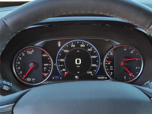 Used 2023 Chevrolet Traverse Premier image 19