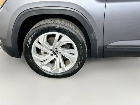 Used 2023 Volkswagen Atlas SE AWD/4WD image 32
