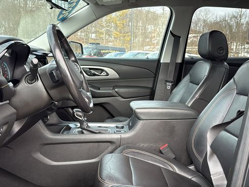 Used 2021 Chevrolet Traverse RS image 13