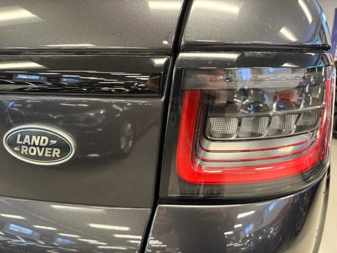 Used 2020 Land Rover Range Rover Sport HST image 10