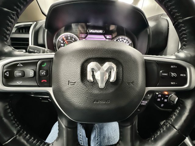 Used 2020 RAM 1500 Big Horn AWD/4WD image 11