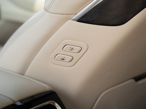 Used 2022 Genesis G90 5.0 Ultimate AWD/4WD image 31