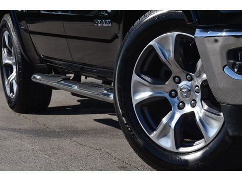 Used 2019 RAM 1500 Laramie image 10