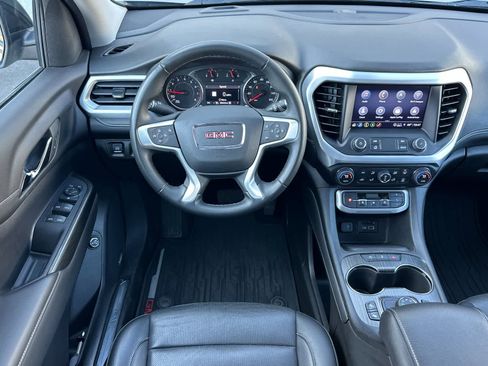 Used 2023 GMC Acadia SLT w/ Elevation Edition image 14