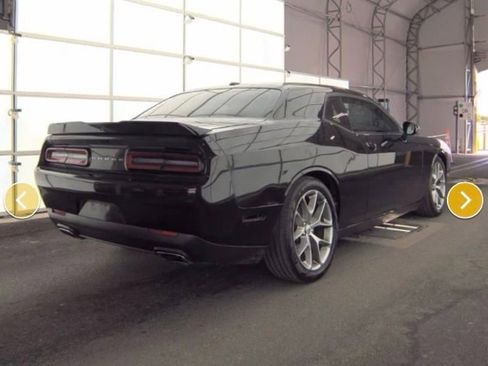 Used 2022 Dodge Challenger GT image 5