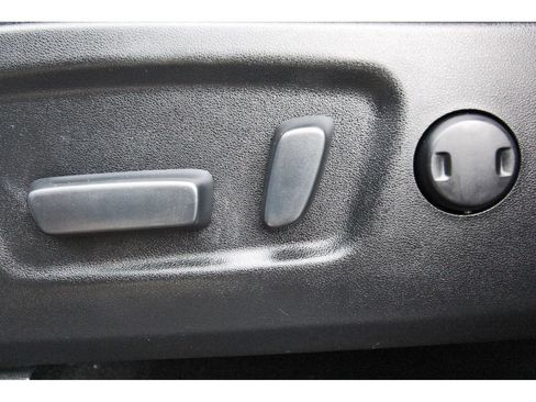 Used 2017 Toyota Highlander XLE FWD image 36