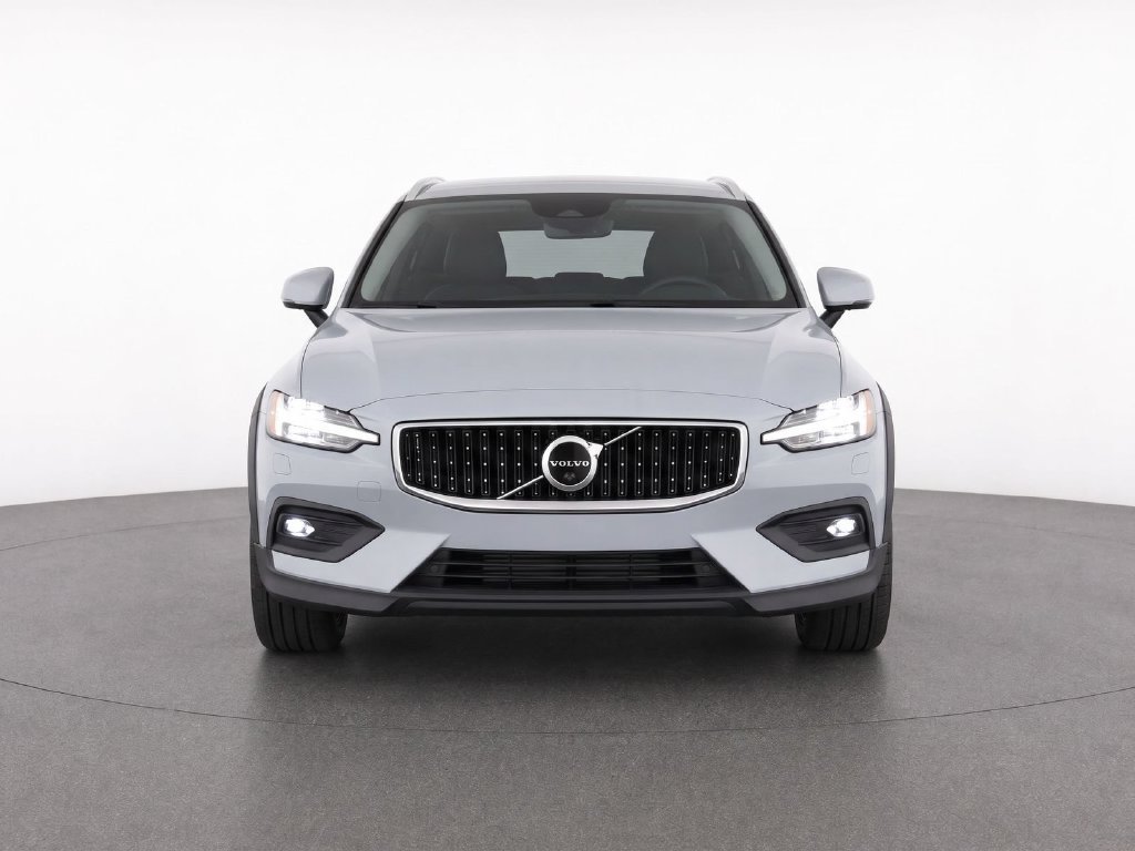 Used 2025 Volvo V60 B5 Cross Country Plus AWD/4WD image 2