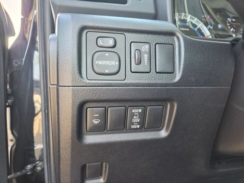 Used 2016 Toyota 4Runner SR5 Premium AWD/4WD image 17